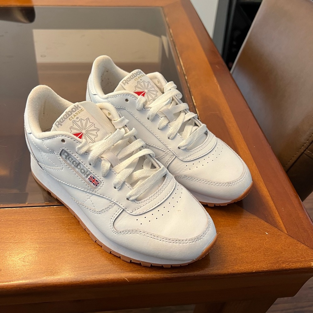 Reebok Women’s Classic Leather Shoes - Size 6